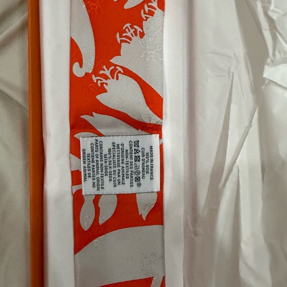 Hermes Orange and Gray Floral Fringe Twilly - Picture 4 of 4
